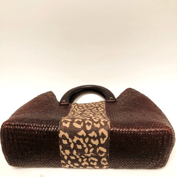 Elegant Brown Woven Tote with Leopard Accent - Picture 13 of 13
